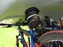 Radstand-Fahrradtraeger im Mazda 5 mit jeweils einem MTB, Trekking- u. Rennrad (8) (Large).jpg